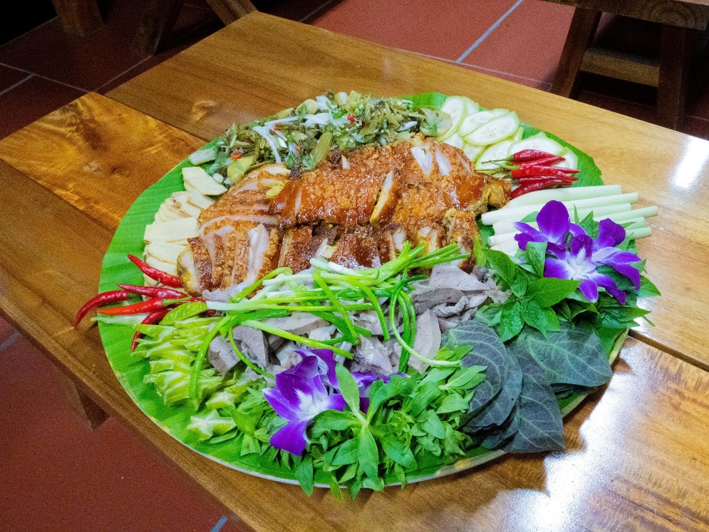 Cá nướng thực tế tại Nhà hàng Xuân Trường